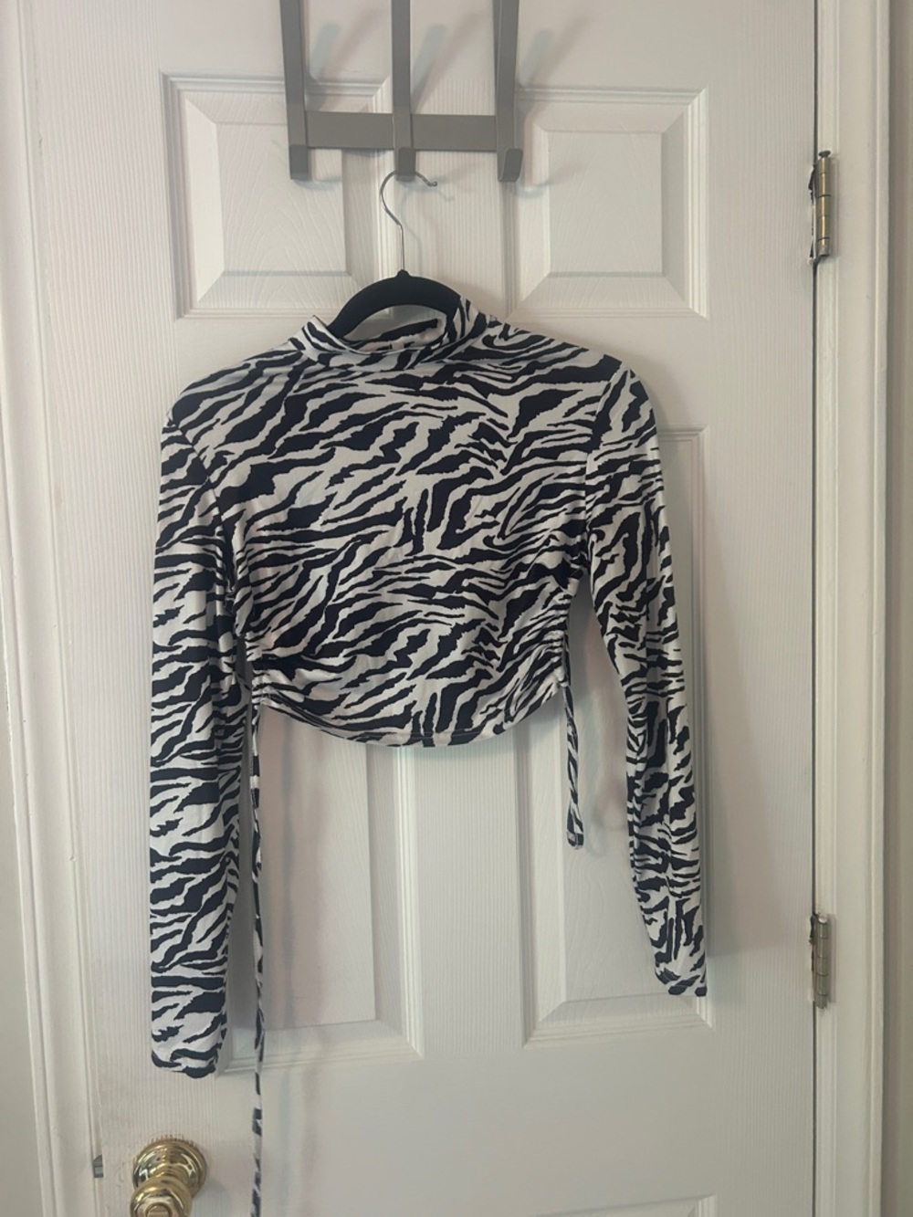 Zebra Print Long Sleeve Crop Top - Black & White